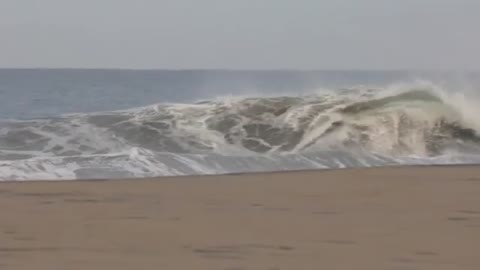 Tan bodyboarder launched very high