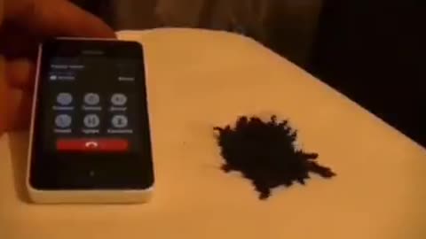 Graphene Oxide Reacts to Cell Phone... CRAZY