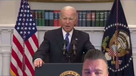 Biden Freezes: Here’s what happens when Joe Biden is asked a simple question & he goes off script