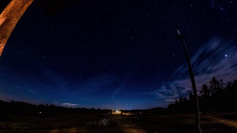 Awe-inspiring night lapse of star-filled sky