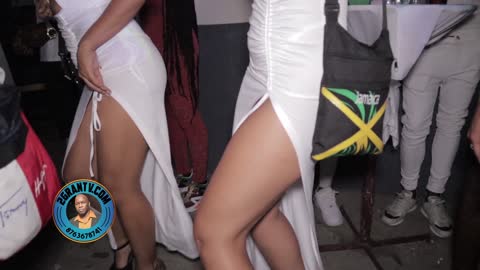 Sexy Chilean in Jamaican Dancehall