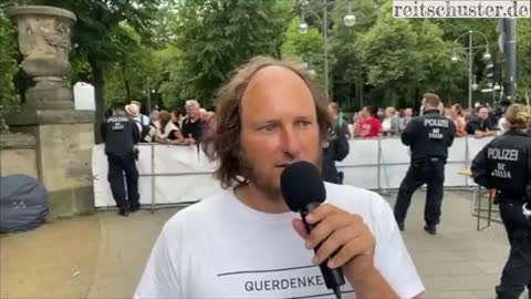 reitschuster.live: Auflösung der Corona-Demo am 30.8, Querdenken-Sprecher Bergmann im Interview