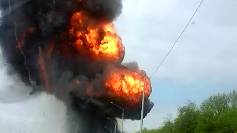 Truck Carrying Flammable Chemicals Explodes in Russia