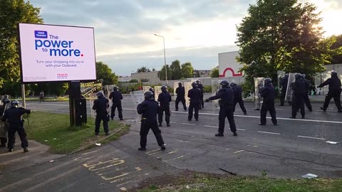 Coolock Gardai have begun to charge the peaceful protesters