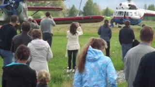 Helicopter Landing Gear Breaks At Touchdown