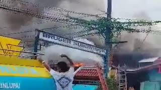 Massive fire kills multiple people in the Philippines