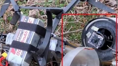 A new development in Ukrainian war: an FPV kamikaze drone controlled through fiber-optic cable