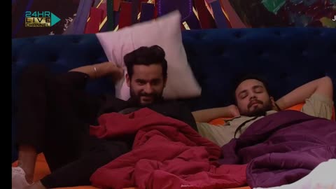 bigg boss new episode , elvish yadav and avinash both flirting highlight moment