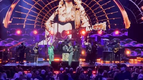 P!nk - Brandi Carlile - Dolly Parton Tribute - Coat of Many Colors - Rock n' Roll Hall of Fame 2022