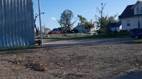 Greenfield, IA driving on side of town after tornado