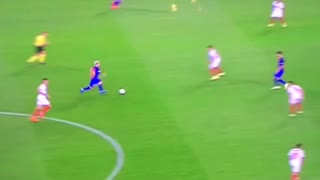 VIDEO: Leo Messi embarrasing Sevilla's defenders for fun