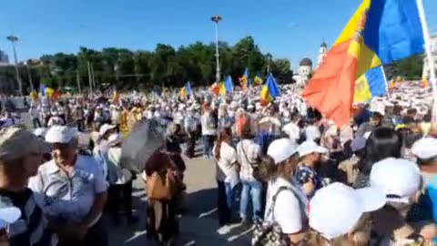 2022-06-20 MOLDAVIA proteste contro la premier Maia Sandu NO ALLA DITTATURA