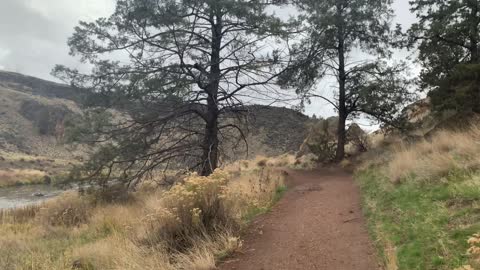 Central Oregon – Smith Rock State Park – Hiking Silently in the Rain – 4K