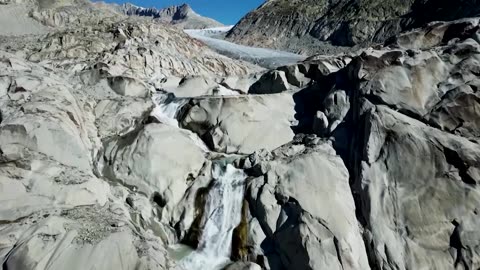 Swiss glaciers lose 10% of volume in last two years