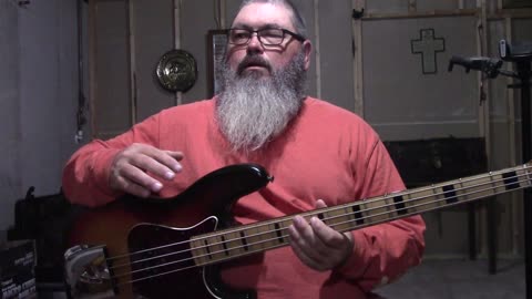Four Finger Right Hand Technique For Bass #2