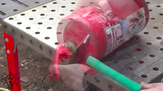 A brilliant idea from an old fire extinguisher! You'll be glad to see it!