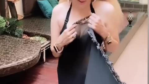 Sexy Indian bhabhi saree change