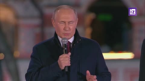 Putin in Red Square celebrates treaties