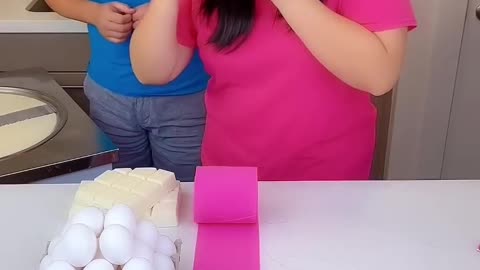 Ice cream challenge! 🍨 emoji cake vs white food