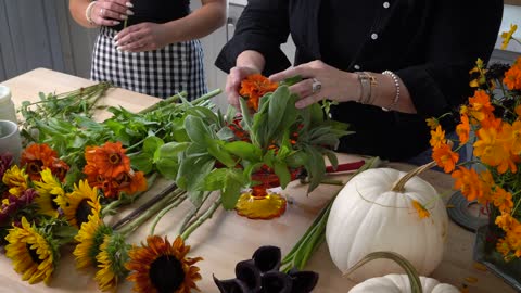 Transitional Flower Arranging: Halloween to Fall