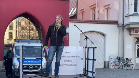 Greifswald: Eröffnung der Versammlung durch Andreas 02-05-2022