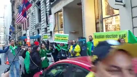 Protesto de Brasileiros em Nova York - Brazilians protest in New York against Brazilian supreme Court judges