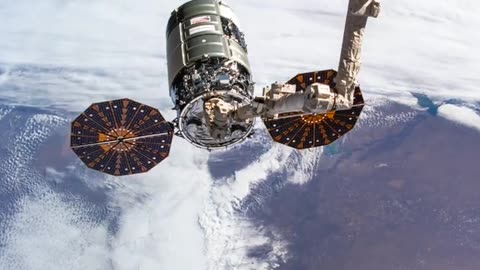 This is how a cargo spacecraft arrives at International Space station