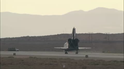 This_is_how_the_Space_Shuttle_landed_after_being_in_Space