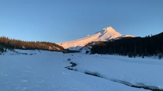 Majestic Mountain – White River West Sno Park – Mount Hood – Oregon – 4K