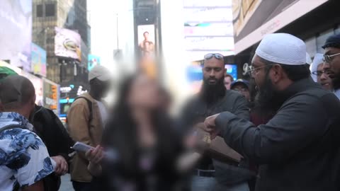 🔥🗽NYC DEBATE❗3 CHRISTIANS vs 1 MUSLIM😱 TIMES SQUARE 🌆 #nyc