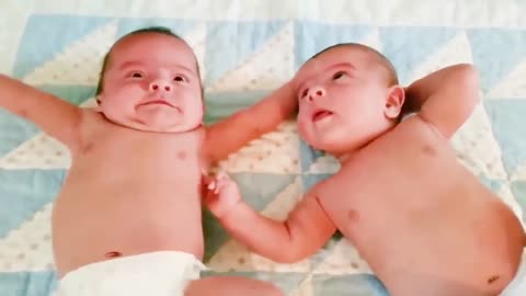 situations Funny twin babies