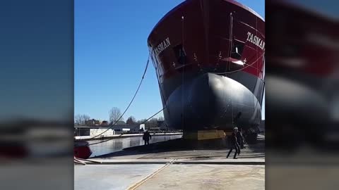 Ship Launch | 10 Awesome Waves, FAILS and CLOSE CALLS1