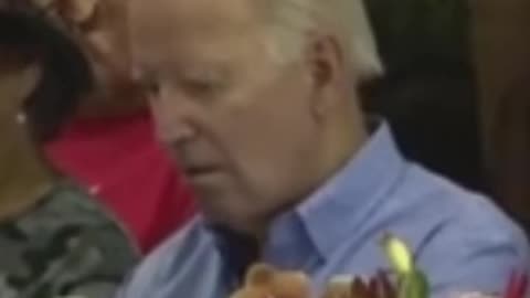 Biden Falls Asleep While Meeting With Maui Fire Victims