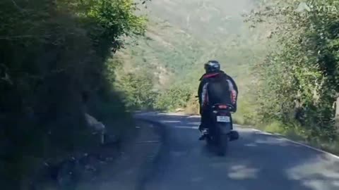 autobot bike downhill balacing without holding handelbar.