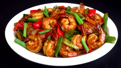 Honey stir fried shrimps with garlic and onions