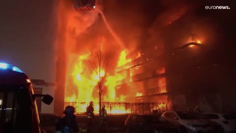 Huge fire breaks out in Essen residential complex