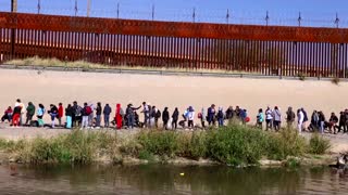 Some 1,500 migrants crossed into El Paso on Sunday