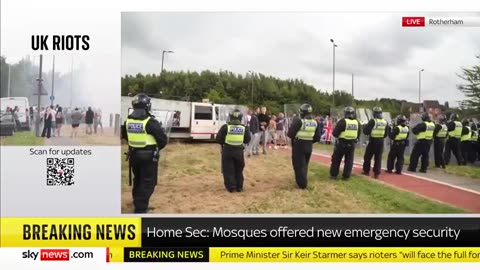 Mosques in England will be offered new emergency security, the Home Secretary has announced.