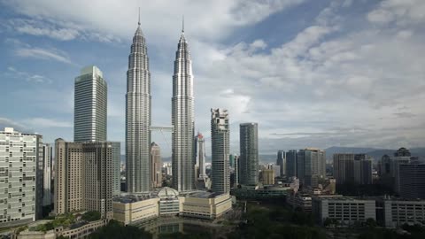 Railgun VS Petronas Twin Towers out of Magnetic Balls _ Magnetic Games