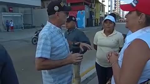 Alcalde Dau dialoga con gremio de taxistas