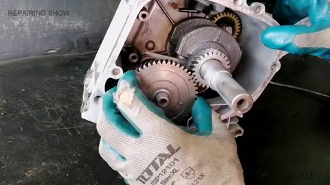 "Resurrecting a Rusty GX160 Engine | Epic Restoration Journey"