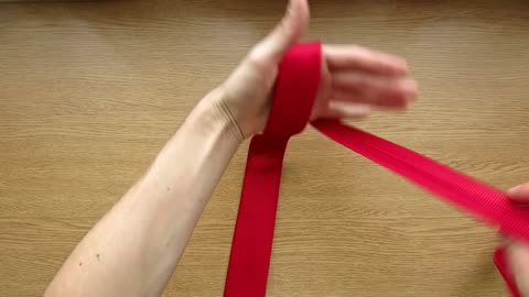 3 ways to Tie a Tie in 10 seconds