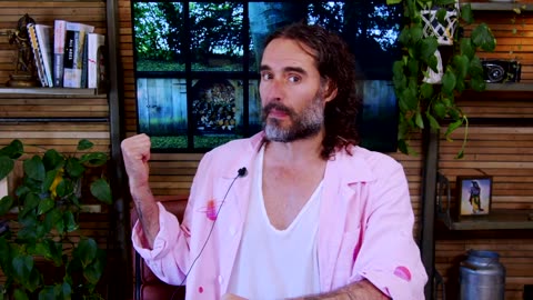 Russell Brand on The Maui Hawaii Fire? Is it a cover up?