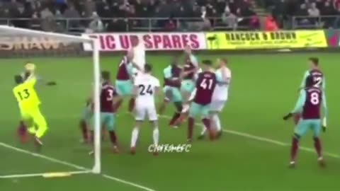 Adrian Mistakes For Liverpool