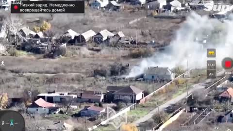 Russian troops shelter inside house before it's blown up by Ukrainian special ops