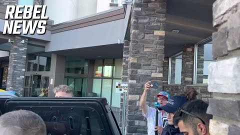 Breaking: British activist Tommy Robinson was arrested in Calgary