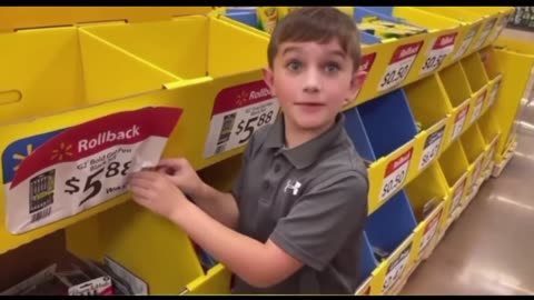Walmart gets caught scamming customers by 7 year old boy.