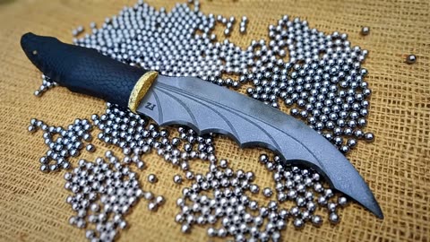Making Valerian Steel from Bearing Balls | Making a Dragon Knife