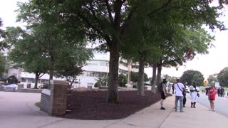 BLM vs. Confederate Statue in Arkansas State Capitol. Stopped by Patriots after protest