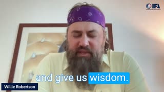 Willie Robertson Prays for Ukraine